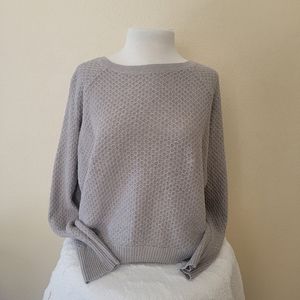 American Eagle Light-Weight Sweater